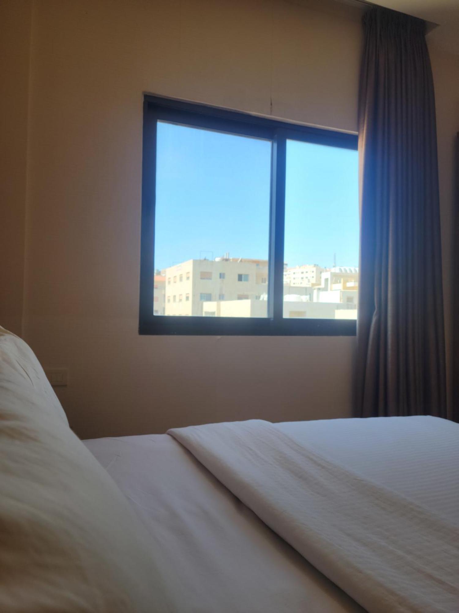 Big Ben Hotel Suites Amman Buitenkant foto