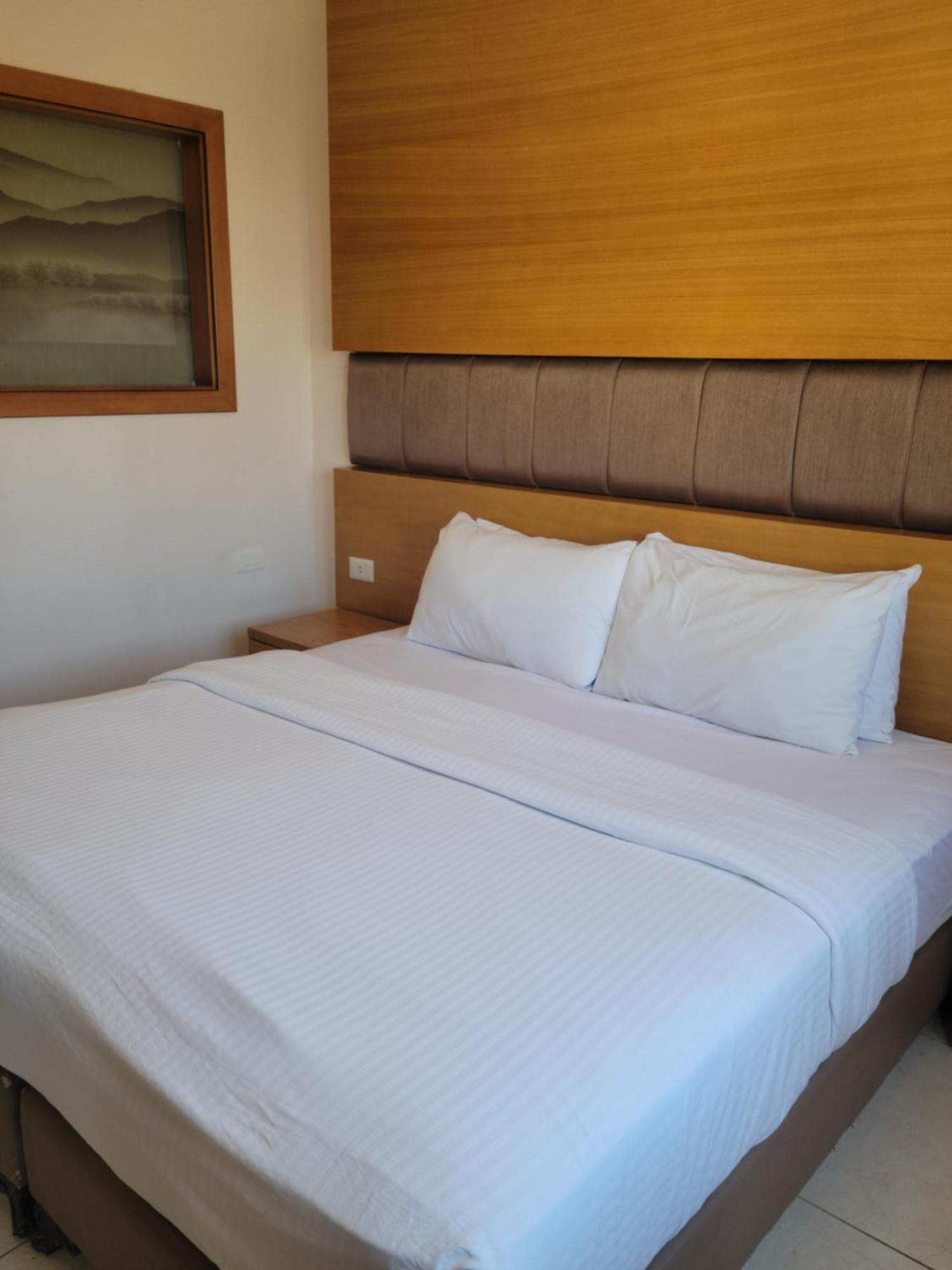 Big Ben Hotel Suites Amman Buitenkant foto
