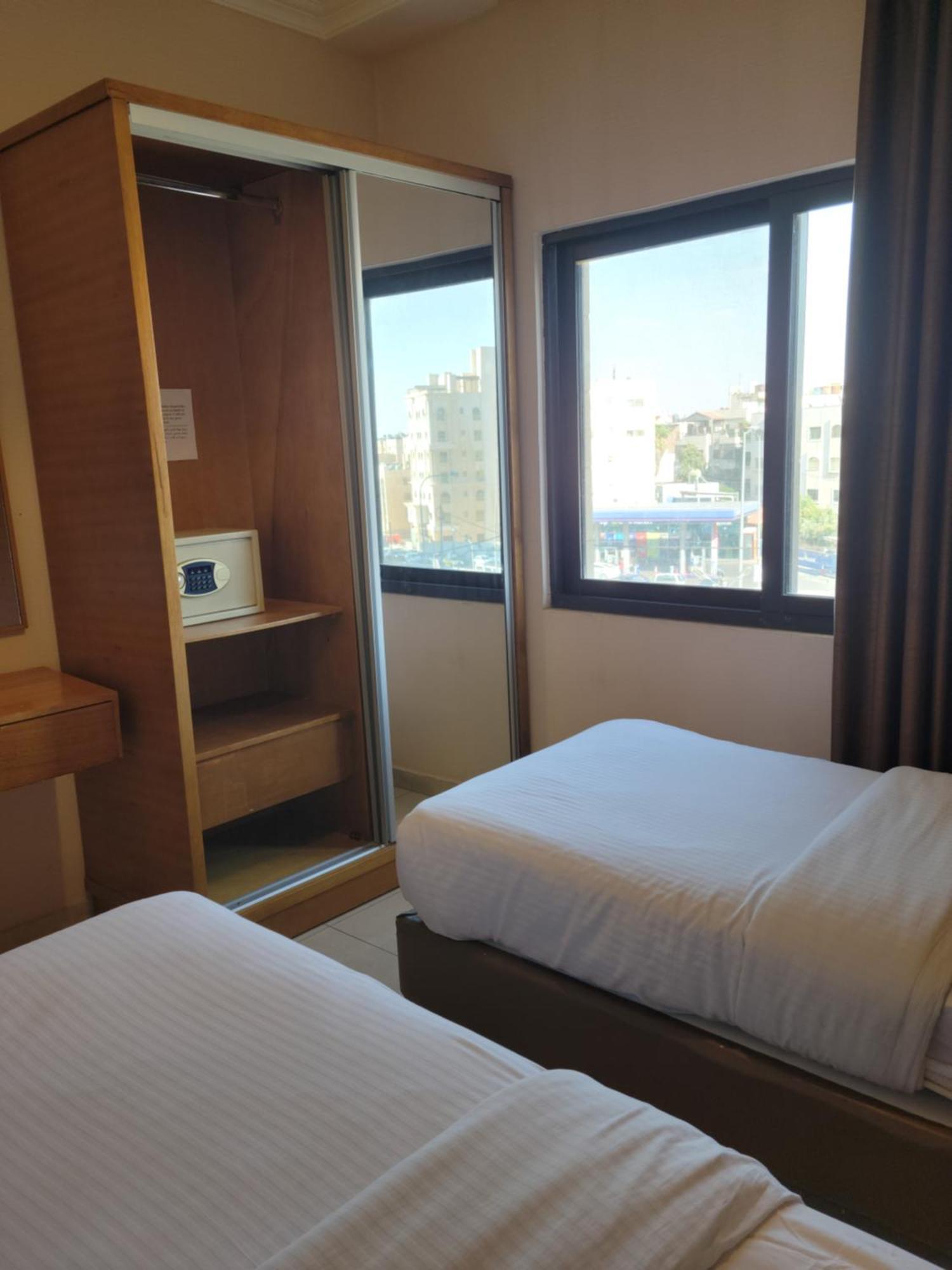 Big Ben Hotel Suites Amman Buitenkant foto