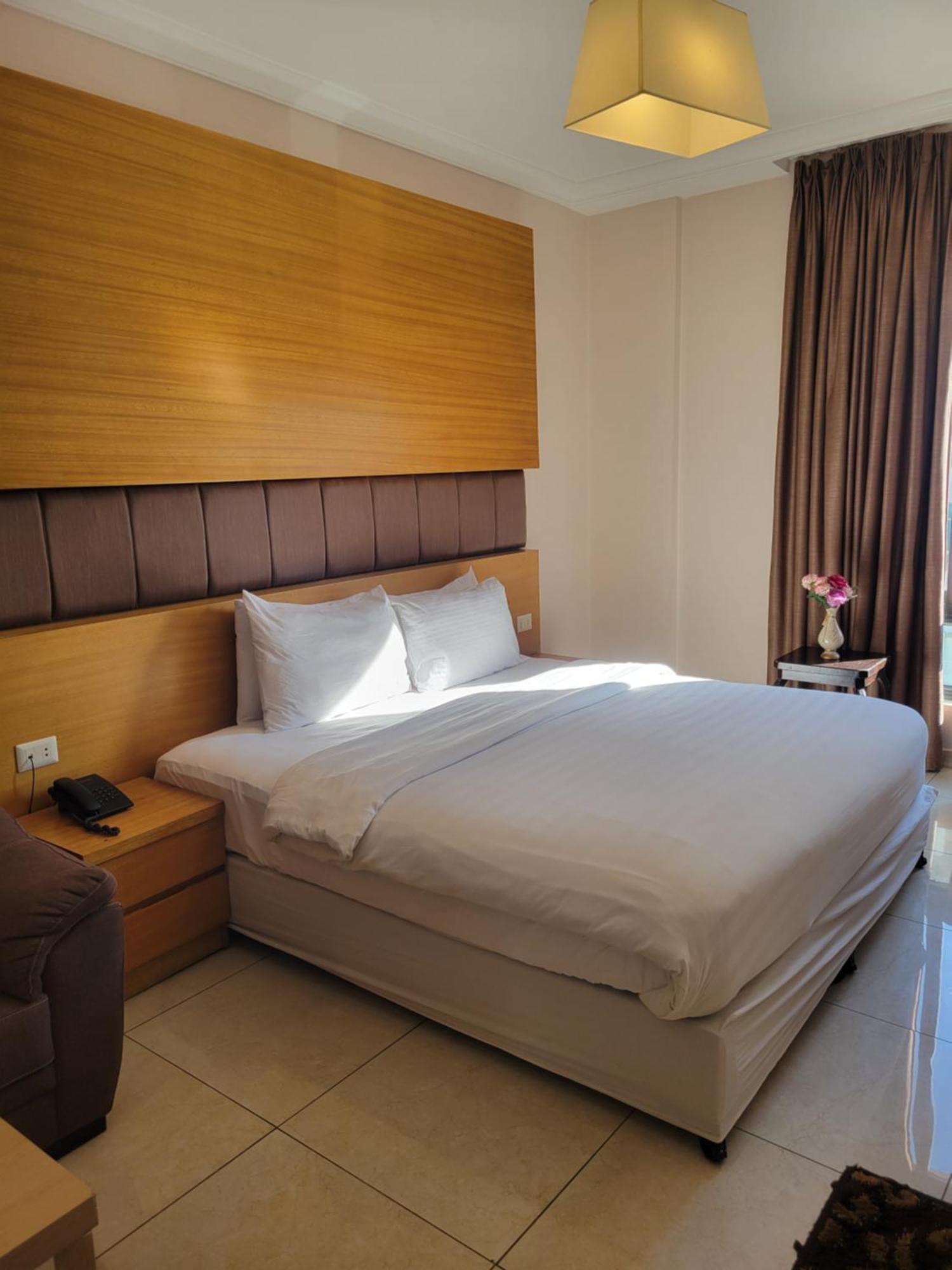 Big Ben Hotel Suites Amman Buitenkant foto