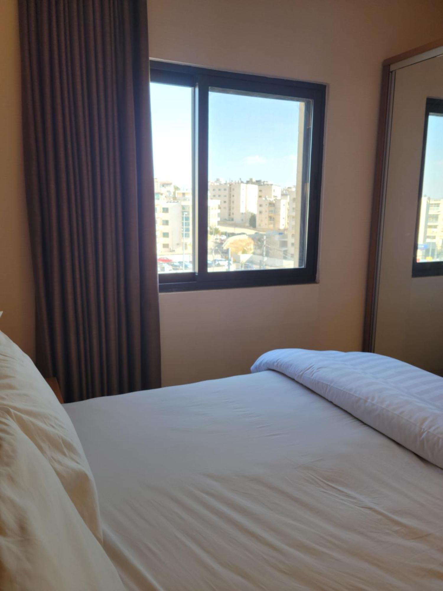 Big Ben Hotel Suites Amman Buitenkant foto