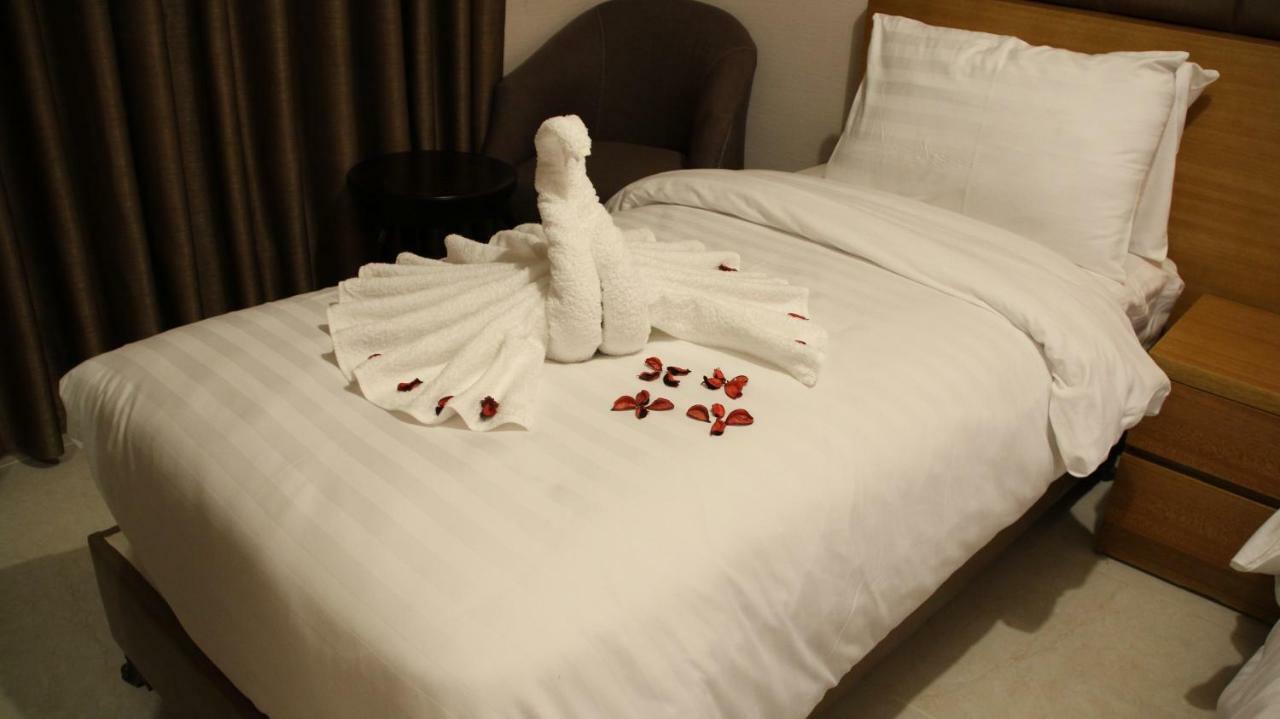 Big Ben Hotel Suites Amman Buitenkant foto