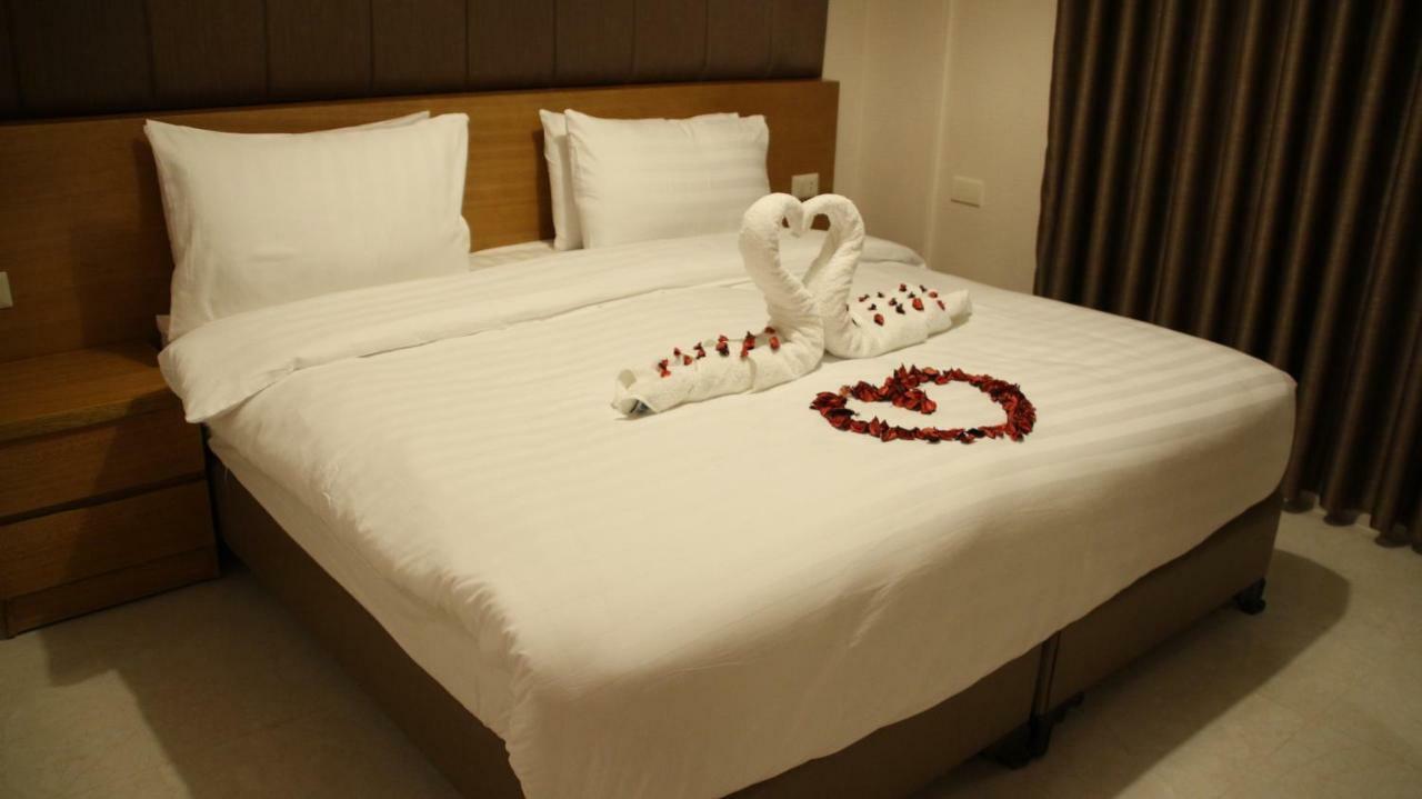 Big Ben Hotel Suites Amman Buitenkant foto